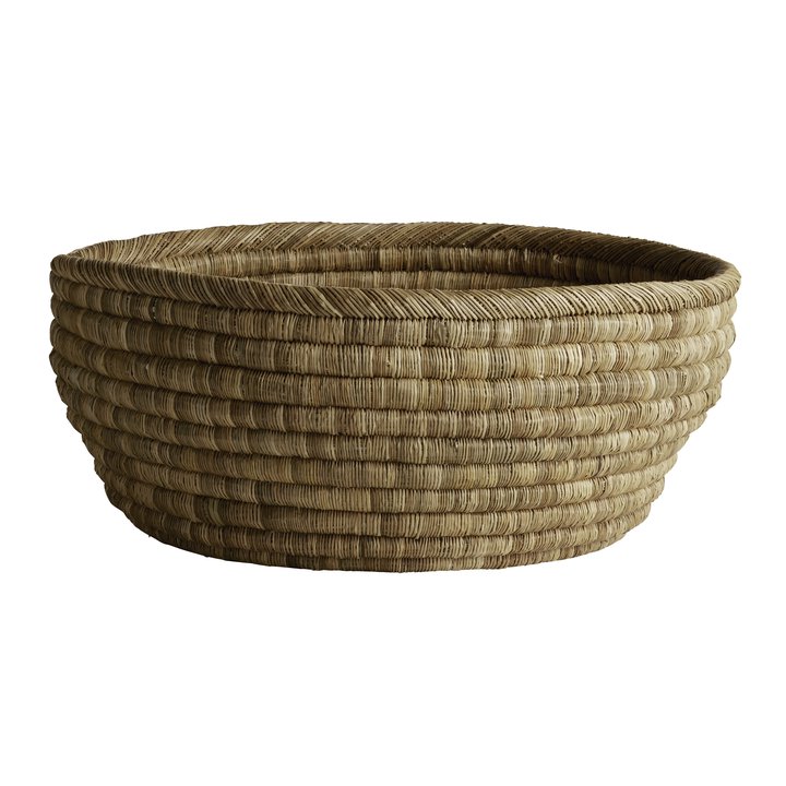 Large round floor basket in thick weave