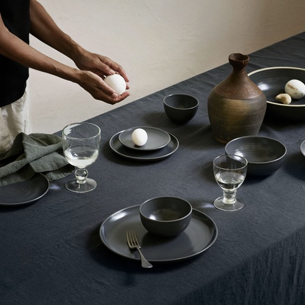 ROUND DISH | GLAZED STONEWEAR | 38 CM