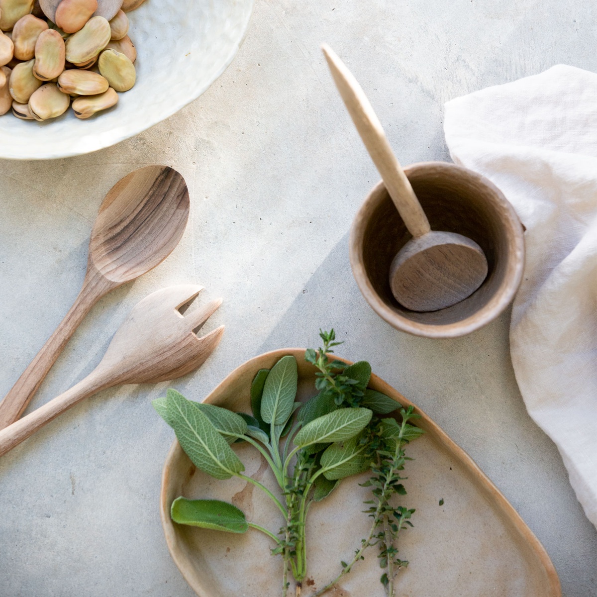 WALNUT-OLIVE_WALNUT-SALAT_CLAYTRAY-PETAL_CLAYOVAL-SAND.jpg