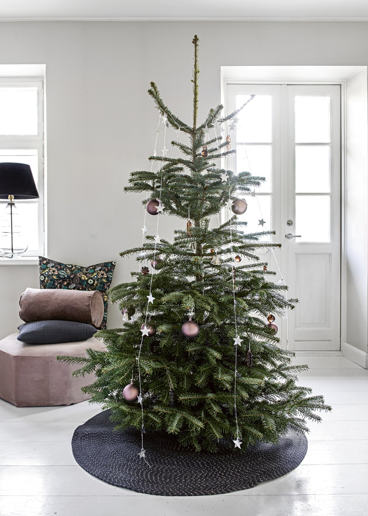 Billede af juletræ pyntet med tinekhome julekollektion