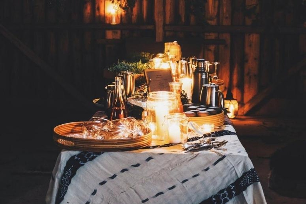 Stedsans in the woods decorated with tinekhome. Photo by Ditte Ingemann, Ditsen