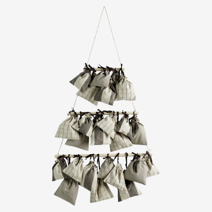 CALENDAR TREE | RECYCLED COTTON | 24 BAGS