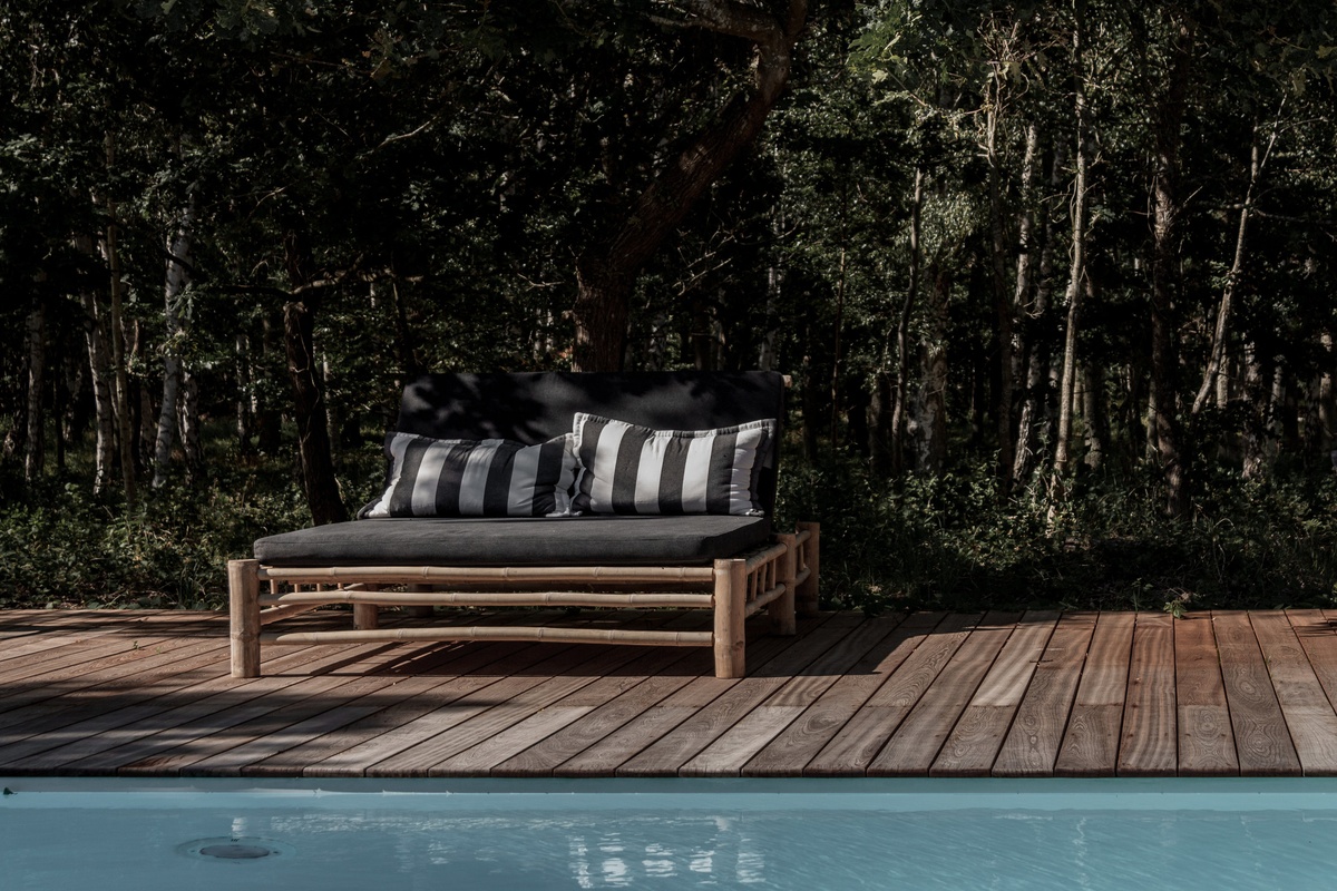 Tine k home double sunbed black mattress