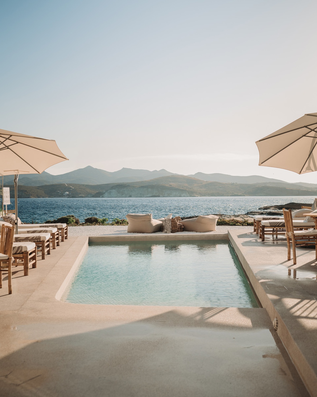 White-Pebble-Suites-@sebastianchlodnicki-3.jpg