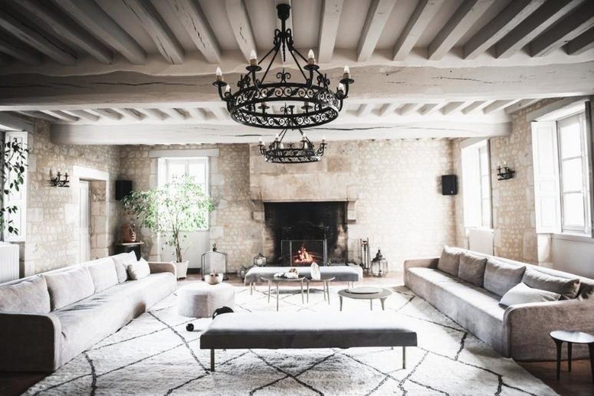 THE HOLY FARM HOUSE.jpg